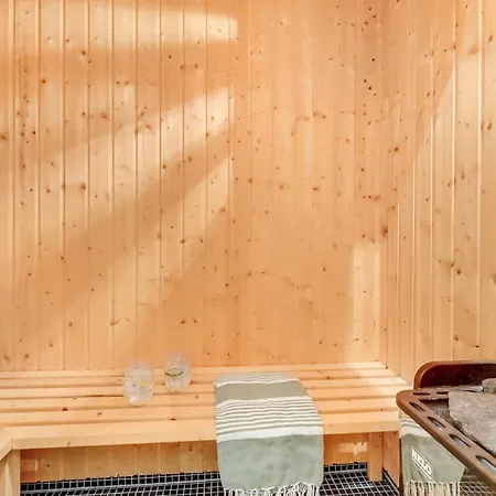 Awesome Home In Ulfborg With Sauna 펜션 *